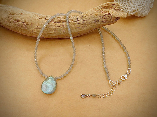 Naty Labradorite Drop Necklace